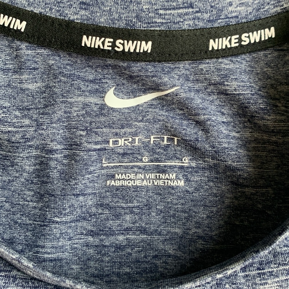 Nike Swim Dri-Fit UPF 40+ tee shirt - Picture 2 of 7